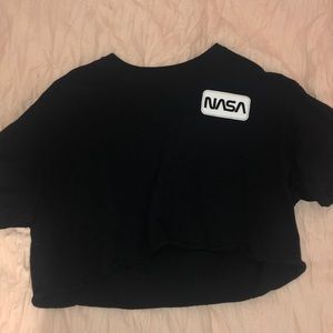 Black cropped nasa T-shirt
